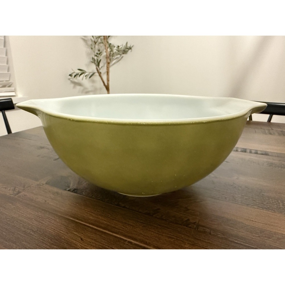 Vintage 1960s Pyrex #443 Verde Green Cinderella Mixing Bowl 2 1/2 Qt Made in USA